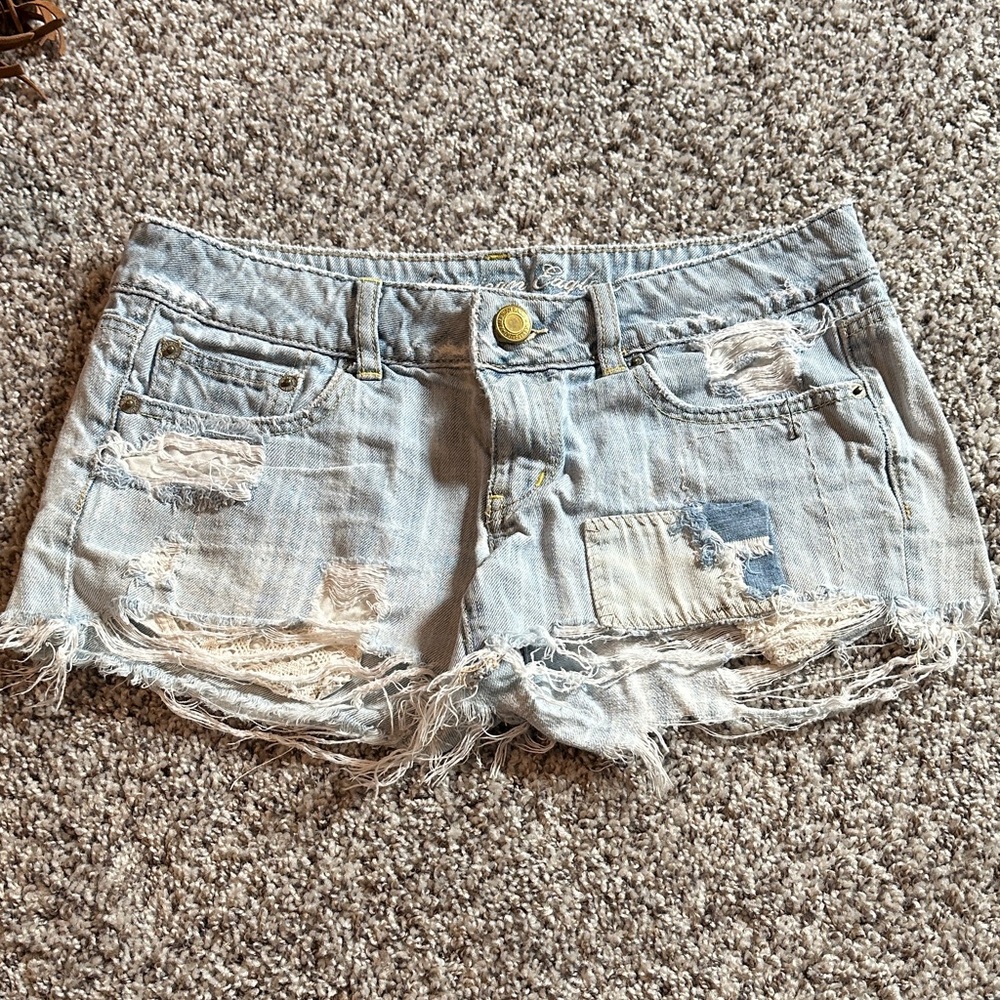 American Eagle Outfitters Light Wash Distressed Denim Jean Shorts